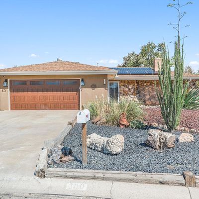 300 Montana Wells Rd Ne, Rio Rancho, NM 87124