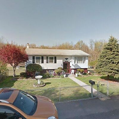 300 New Williams St, Kingston, PA 18704