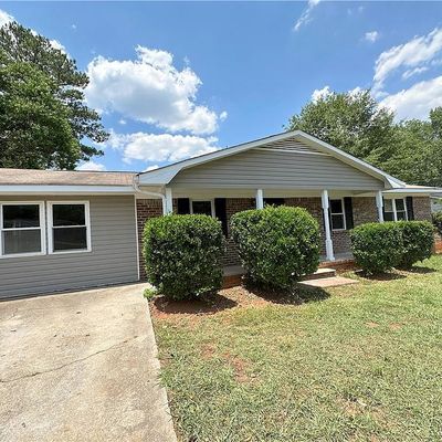 3005 Lakeridge Drive, Conyers, GA 30094