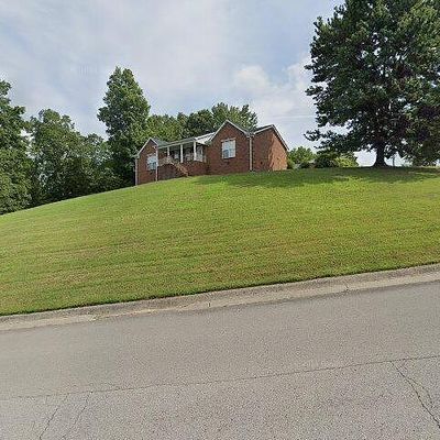 301 Eisenhower Dr, Ashland City, TN 37015