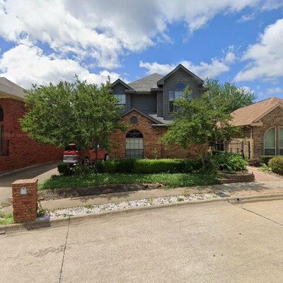 3012 Eagles Nest Dr, Bedford, TX 76021