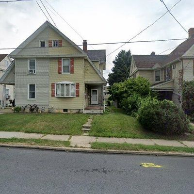 3012 N 3 Rd Ave, Whitehall, PA 18052