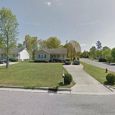 302 Southland Dr, Zebulon, NC 27597