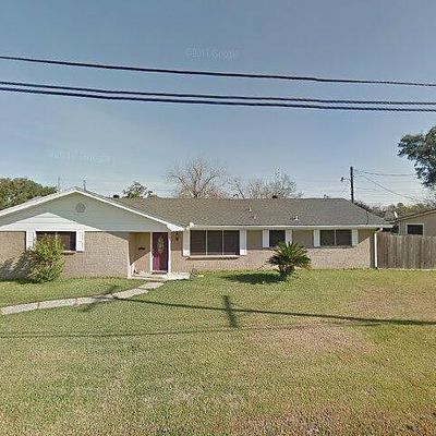 303 S 17 Th St, Nederland, TX 77627