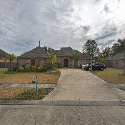 307 Lac Cypriere Dr, Luling, LA 70070