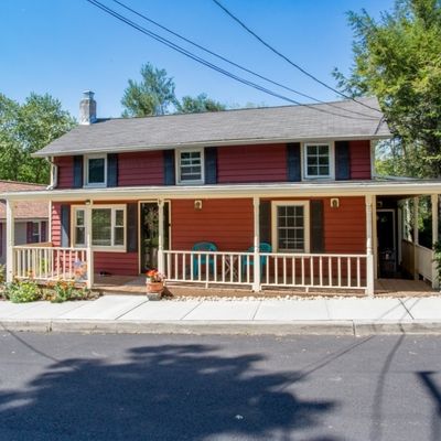 37 E Grand St, Hampton, NJ 08827