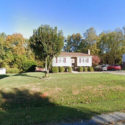 379 Crestview Dr, Rustburg, VA 24588