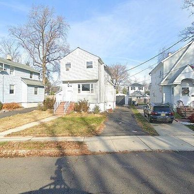 38 Shadyside Ave, Dumont, NJ 07628