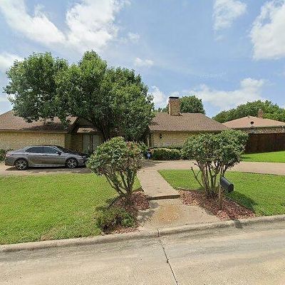 3801 Larkin Ln, Garland, TX 75043