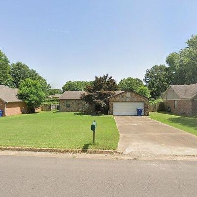 3815 Woodland Dr, Horn Lake, MS 38637