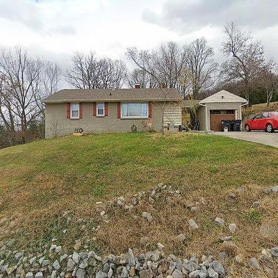 3820 Ridgeline Dr, Kingsport, TN 37664