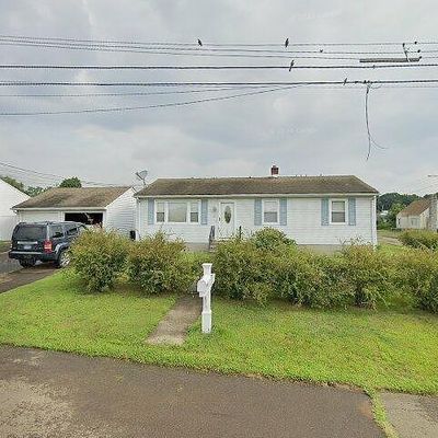 39 Holmes St, East Haven, CT 06512