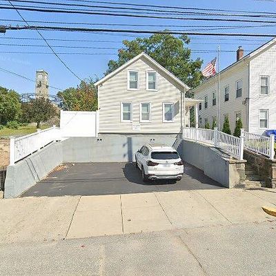 39 Washington St, Central Falls, RI 02863