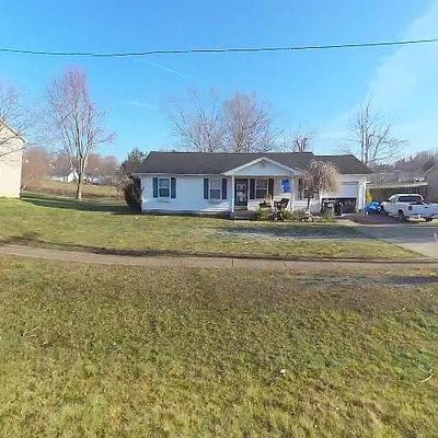 390 Valley View Dr, Vine Grove, KY 40175