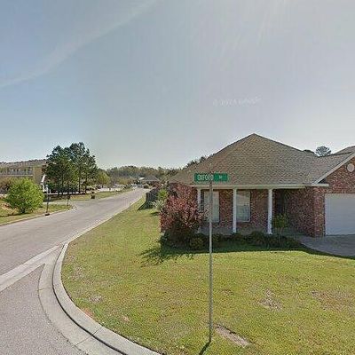 4 Oxford Dr, Hattiesburg, MS 39402