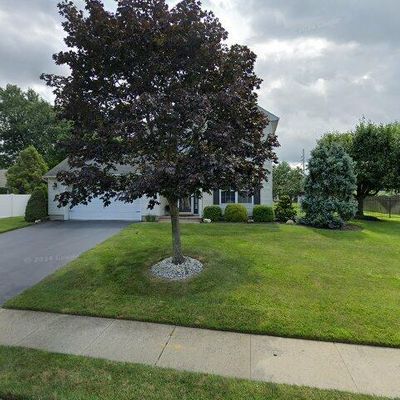 4 Peter Pl, Hazlet, NJ 07730