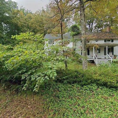 4 State Park Rd, Chester, NJ 07930