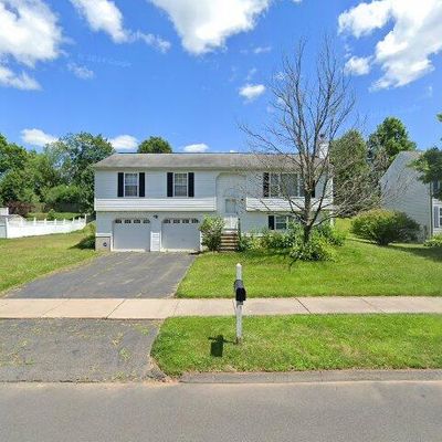 40 Brentwood Ln, Windsor, CT 06095