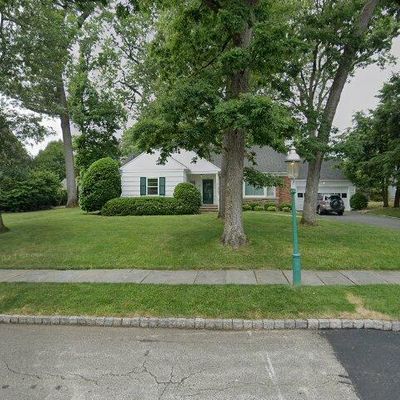 40 Forest Ave, Glen Ridge, NJ 07028