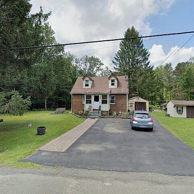 40 Tobyhanna Rd, Gouldsboro, PA 18424