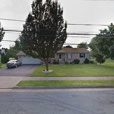 3453 Santee Rd, Bethlehem, PA 18017