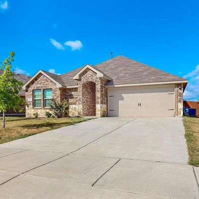 346 War Emblem Ln, Waxahachie, TX 75165