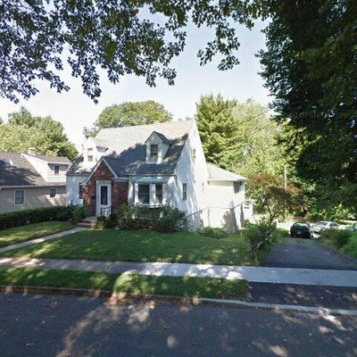 35 Simpson Ave, Wallingford, CT 06492