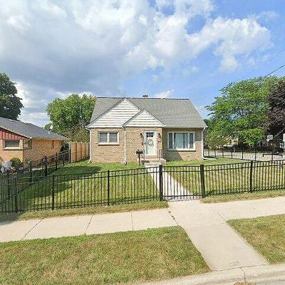 354 W Jackson St, Port Washington, WI 53074