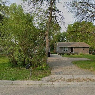 358 Lake Ave S, Spicer, MN 56288