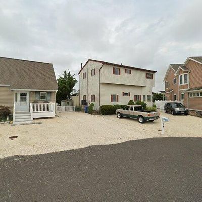 36 Howard Dr, Manahawkin, NJ 08050