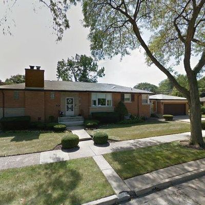 4235 Lyons St, Skokie, IL 60076