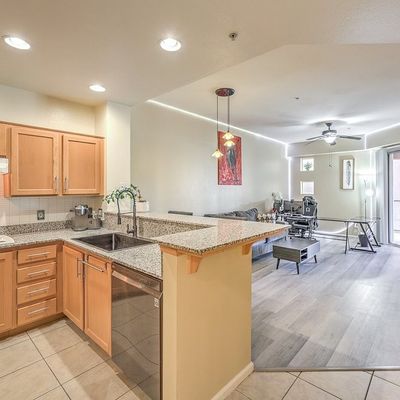 43 E Agate Avenue #301, Las Vegas, NV 89123