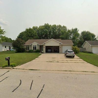 438 Fawnwood Ct, Wrightstown, WI 54180