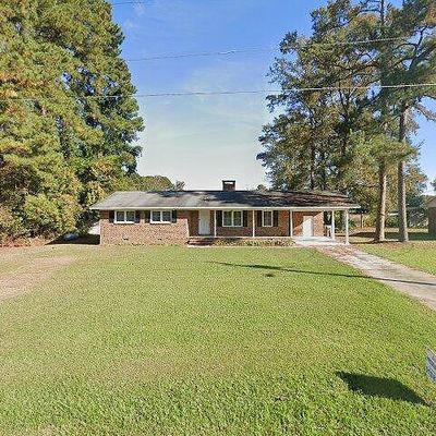 44 David St, Elizabethtown, NC 28337