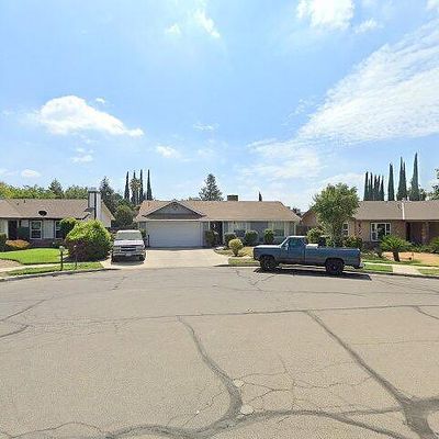 4519 W Feemster Ave, Visalia, CA 93277