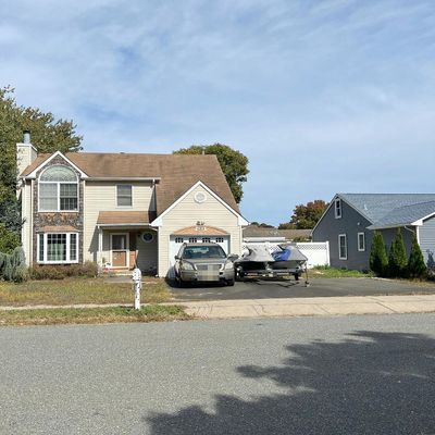 463 Mamie Dr, Brick, NJ 08723