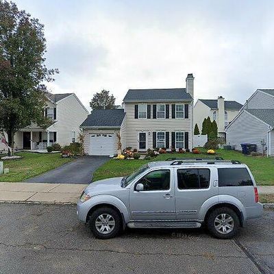 47 Arrowhead Dr, Burlington, NJ 08016