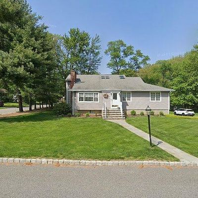 47 Roosevelt Blvd, Caldwell, NJ 07006