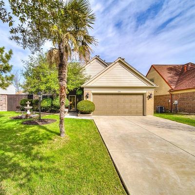 406 Newberry St, Grand Prairie, TX 75052