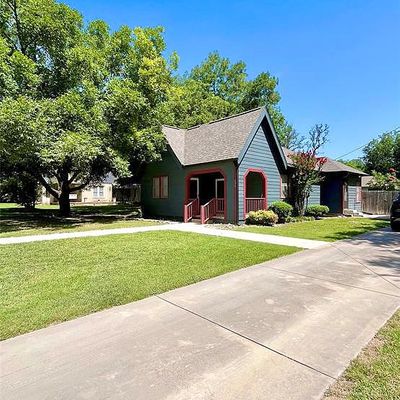 409 W Henry St, Hamilton, TX 76531