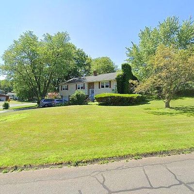 41 Overlook Dr, Windsor, CT 06095