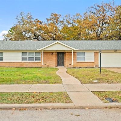 410 Robinhood Dr, Irving, TX 75061