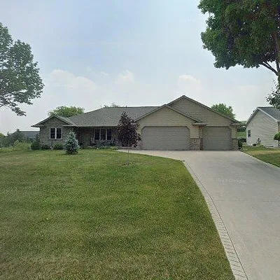 417 Fox Path Trl, Denmark, WI 54208