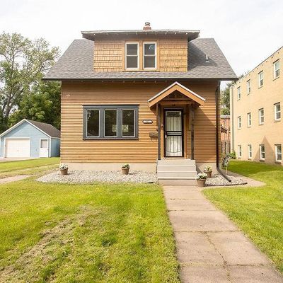 417 N 11th Street N, Moorhead, MN 56560