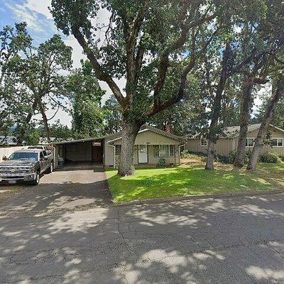 420 N 16 Th St, Cottage Grove, OR 97424