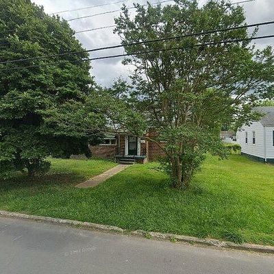 421 Moorman Ave, Colonial Heights, VA 23834