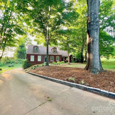 51 Colts Neck Ln, Taylorsville, NC 28681