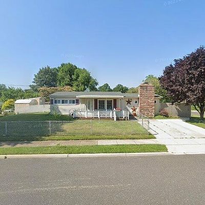 512 S Maple Ave, Maple Shade, NJ 08052