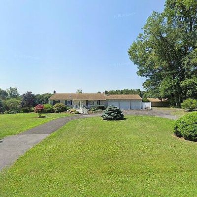 5125 Pine View Dr, Glen Rock, PA 17327