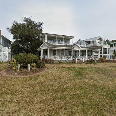 516 W Brunswick St, Southport, NC 28461